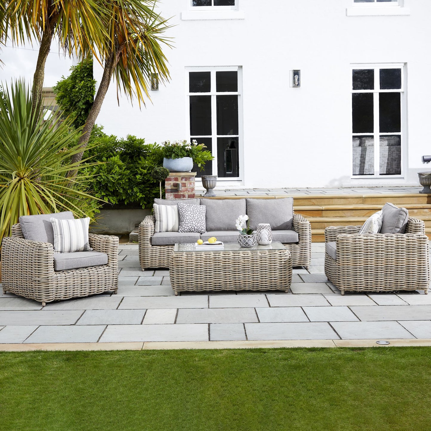 Amalfi Collection Outdoor Five Seater Set - Our Garden Space